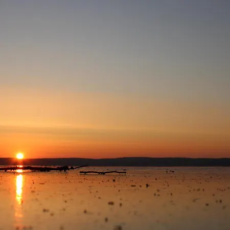 Nad Jeziorem Goldopiwo *